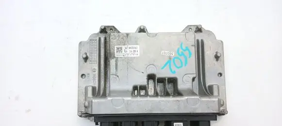 BMW 2 F22 F23 Engine control unit/module 8662411 170192308