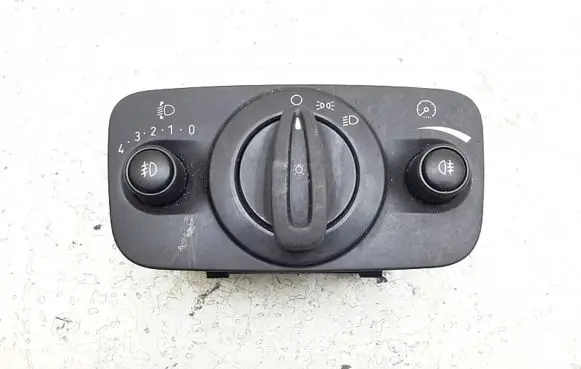 Ford Mondeo MK IV Light switch 8g9t13a024aa