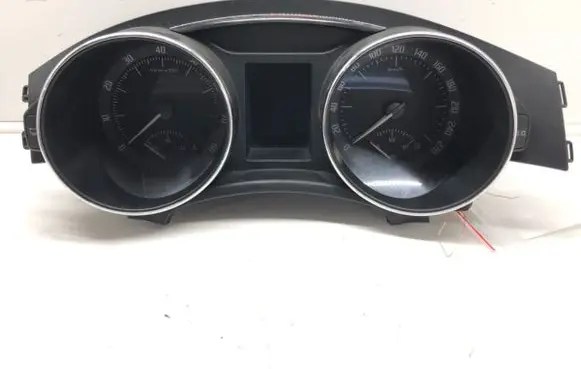 Speedometer (instrument cluster)