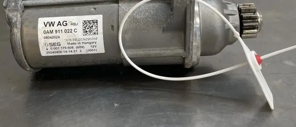 Volkswagen Golf VIII Starter motor