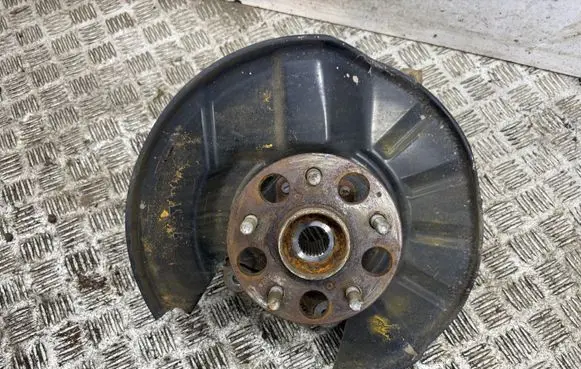 Toyota RAV 4 (XA50) Rear wheel hub