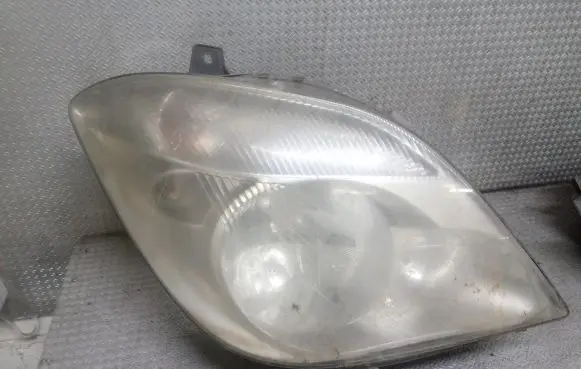 Mercedes-Benz Sprinter W906 Headlight/headlamp A9068200461 1LB24701204