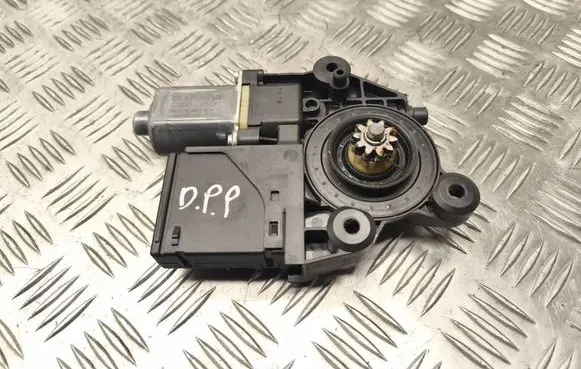 Renault Megane III Front door window regulator motor 807301396R 912462200