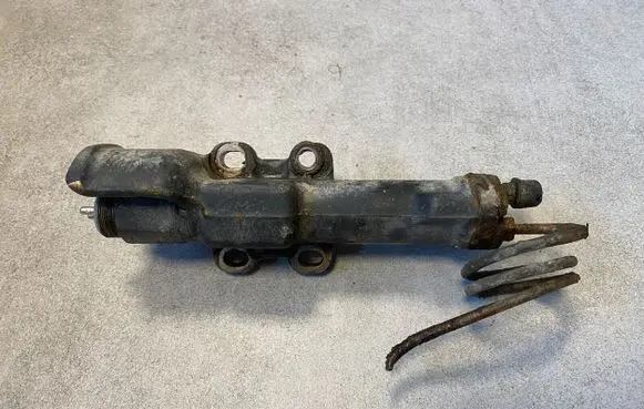 Mercedes-Benz G W461 W463 1st Gen Differential lock switch A4633300054
