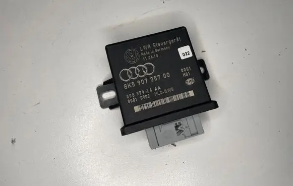 Audi A4 S4 B8 8K Light module LCM 8K5907357