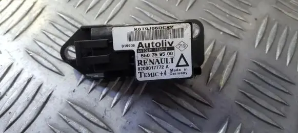 Renault Laguna I Airbag deployment crash/impact sensor 8200017772a 550759500