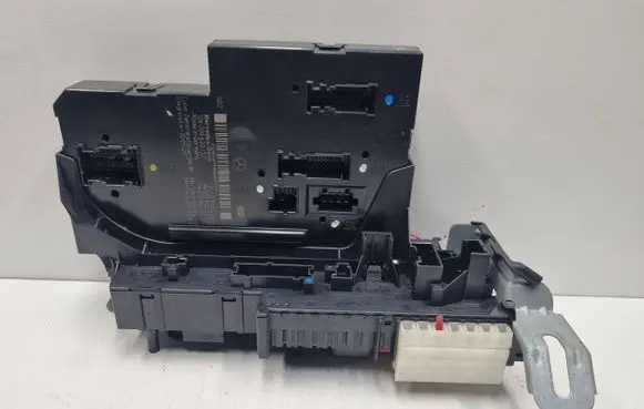 Mercedes-Benz E W212 SAM control unit A2129004201 2129004201