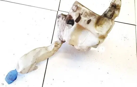 Volkswagen PASSAT B5.5 Windshield washer fluid reservoir/tank 3B0955453AD