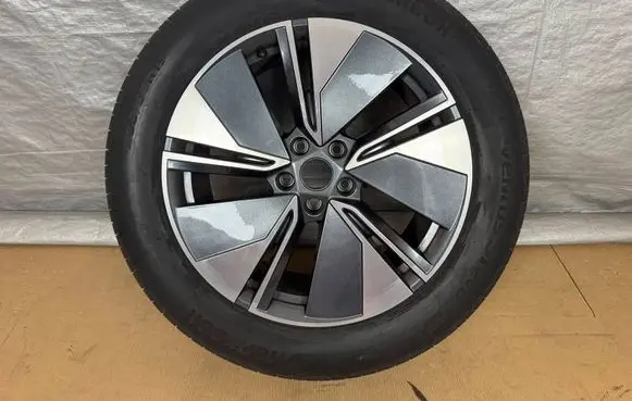 Skoda Enyaq iV R19 alloy rim 5LA601025