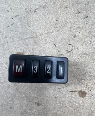 BMW 5 E39 Seat control switch 8352160