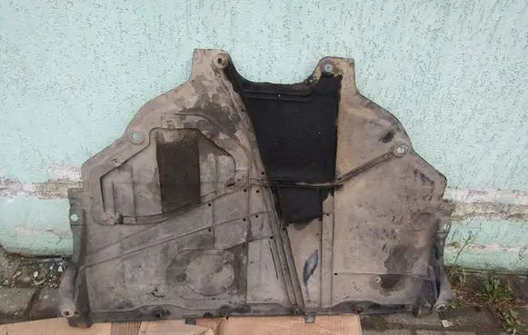 Mazda 6 Engine splash shield/under tray 