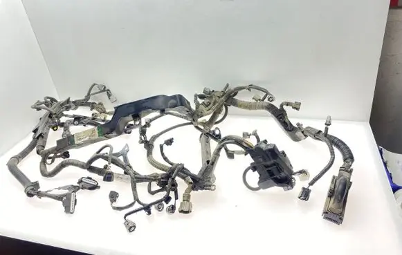 Toyota Auris 150 Engine installation wiring loom 8212102J40