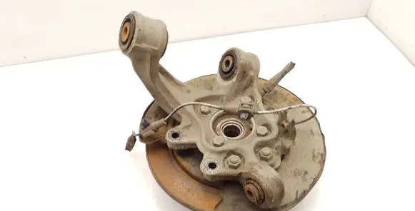 Rear wheel hub