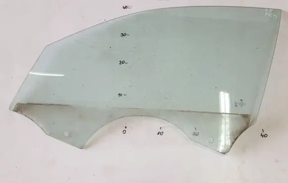 BMW 1 F20 F21 Sliding door window/glass 