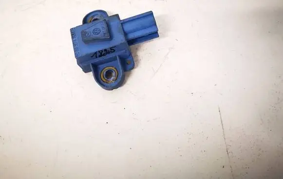 Audi A6 S6 C5 4B Airbag deployment crash/impact sensor 1K0955557A