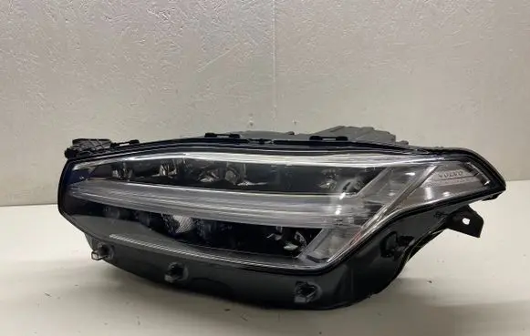 Volvo XC90 Headlight/headlamp 32342482 323424824 2919160383