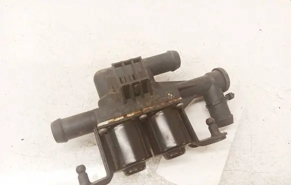 BMW 5 F10 F11 Coolant heater control valve 1147412221