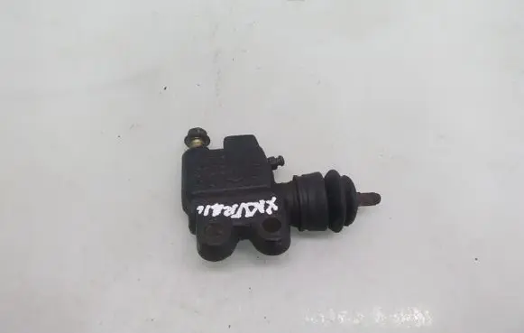 Nissan X-Trail T30 Clutch slave cylinder 
