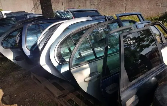Volvo S40, V40 Rear door 