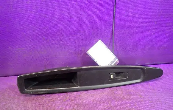 Citroen C4 I Picasso Quarter vent window switch 9661465677