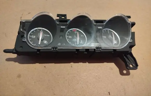 Speedometer (instrument cluster)