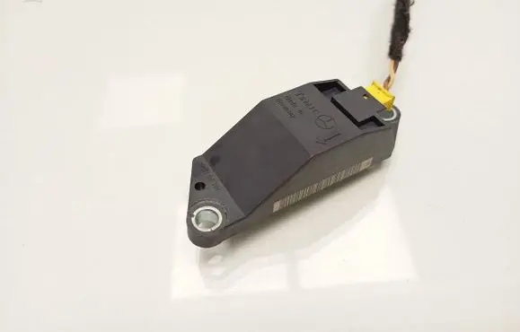 Mercedes-Benz E W211 Airbag deployment crash/impact sensor A0018209326 25571179A4