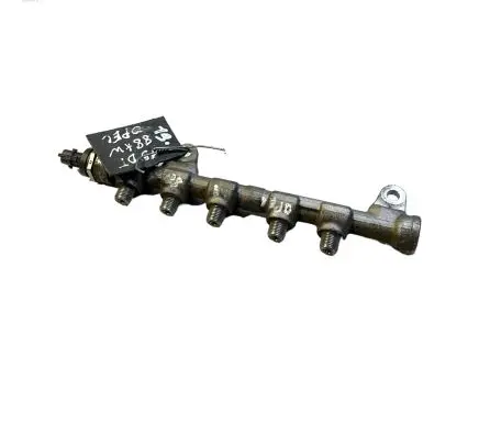Opel Zafira B Fuel main line pipe 55215204 0445214190 1112352
