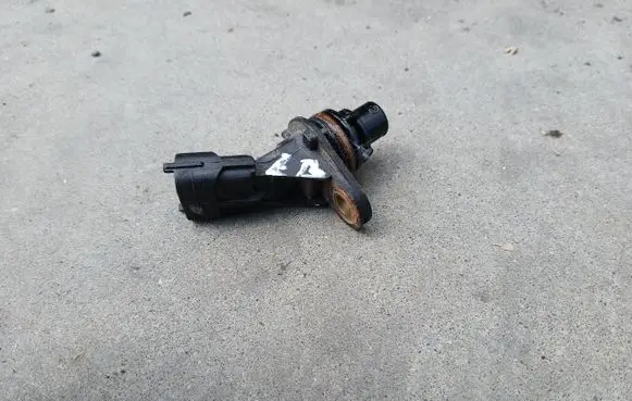 Ford Fiesta Camshaft vanos timing valve CM5112K073BA