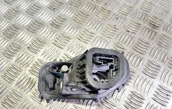 Renault Twingo III Tail light bulb cover holder