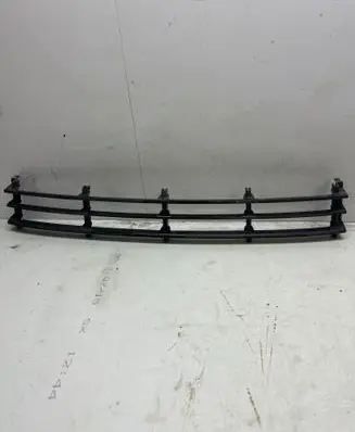 Skoda Octavia Mk2 (1Z) Front bumper lower grill 1Z0853877 1Z0853677