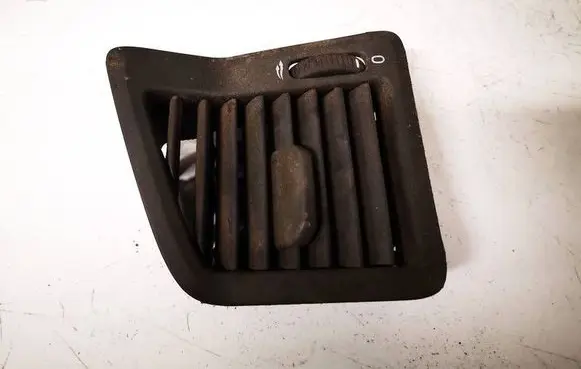 Volvo V70 Dash center air vent grill 3409373