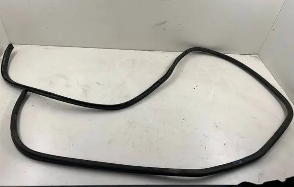 BMW 7 F01 F02 F03 F04 Engine compartment rubber 