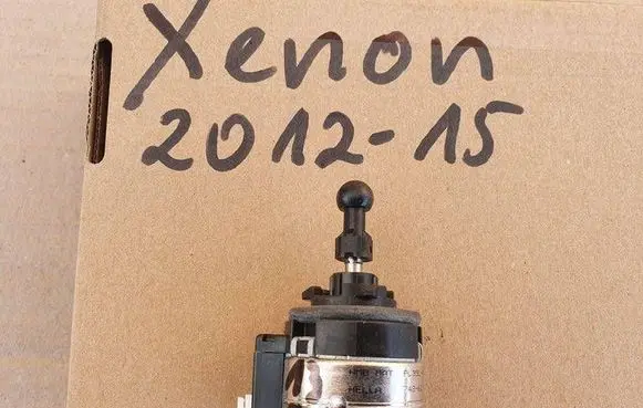 Skoda Superb B6 (3T) Headlight level adjustment motor 74862101AB TC4927A