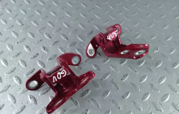 Rear door hinge set