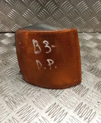 Volkswagen PASSAT B3 Front indicator light R3579553050