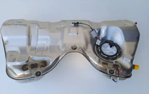 BMW 5 G60 G61 Fuel tank 9847439