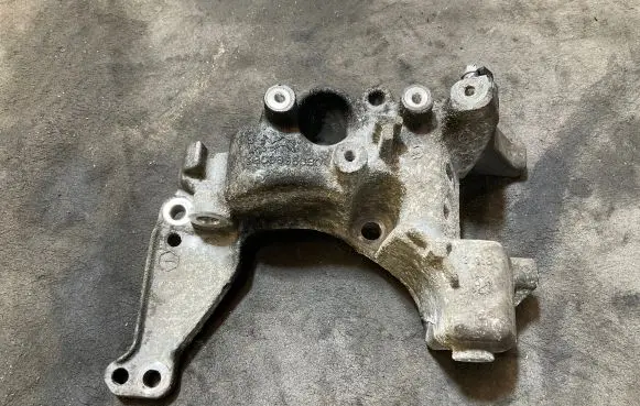 Peugeot Partner III Generator/alternator bracket 9808696680