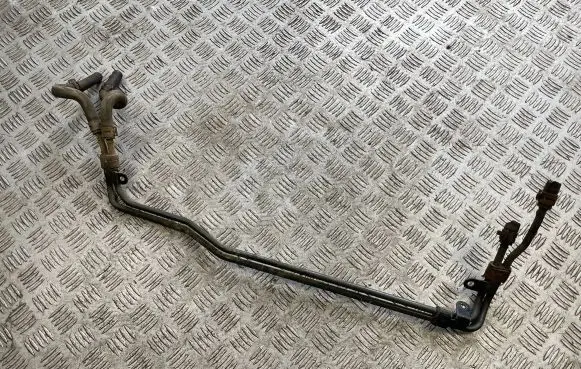 Subaru Outback Gearbox oil cooler pipe/hose 
