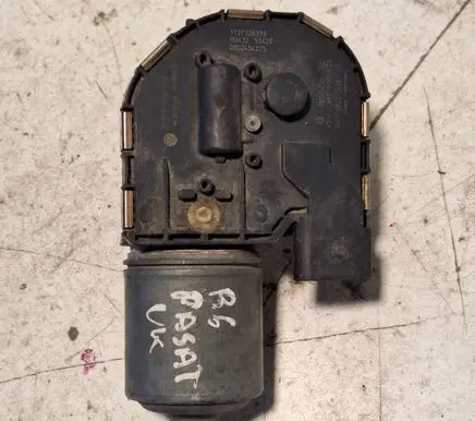 Volkswagen PASSAT B6 Wiper motor 1137328333 1397220533 3C2955119B