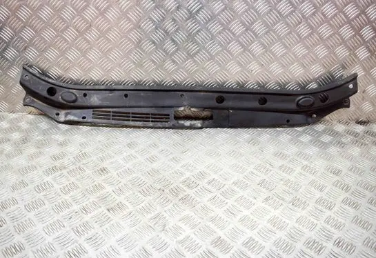 KIA Carens I Radiator trim 863611D050