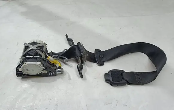 Lancia Delta III Front seatbelt 07354948100 34019923B 33055165B