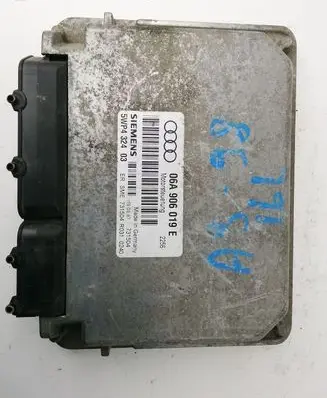 Audi A3 S3 8L Engine control unit/module 06A906019E 5WP432403