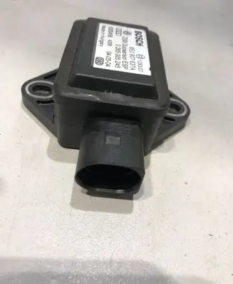 Volkswagen PASSAT B5.5 ESP acceleration yaw rate sensor 8E0907637A 0265005245