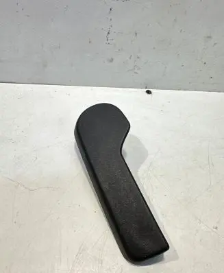 Engine bonnet (hood) release handle
