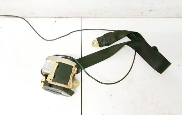 Audi A6 S6 C5 4B Middle seatbelt (rear) 4b9857807 560380800
