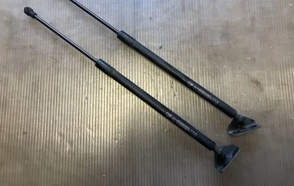 Chevrolet Captiva Tailgate/trunk strut/damper 95494360 05532220813