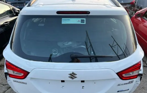 Suzuki SX4 S-Cross Tailgate/trunk/boot lid 