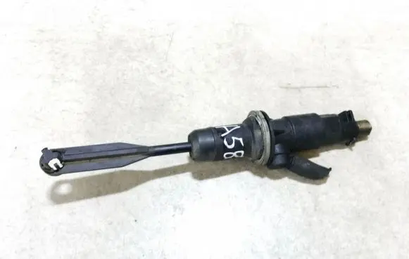 Dacia Logan I Clutch master cylinder 8200424004