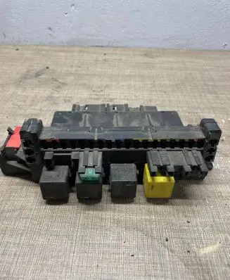 Mercedes-Benz S W220 Fuse box set A0315451632 05045133