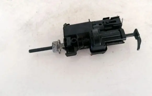 Toyota Avensis T250 Central locking motor 6200305732